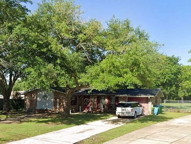 Image of 2707 Pleasant St