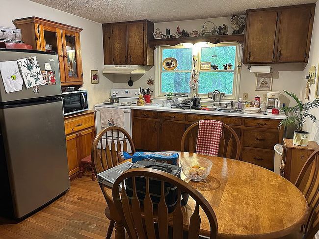 Photo of 437 Homer Stephens Rd, Cornelia, GA