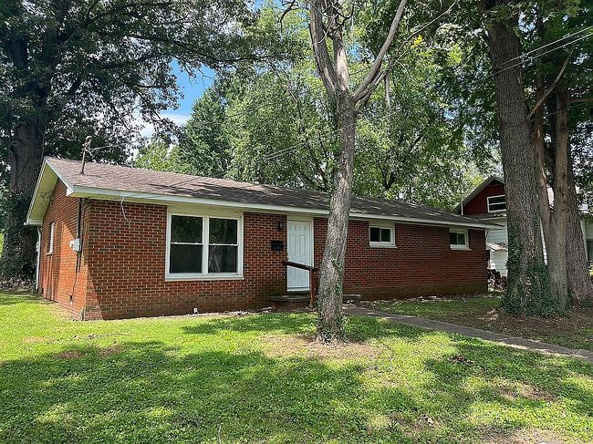 Photo of 603 S Maple St, West Frankfort, IL