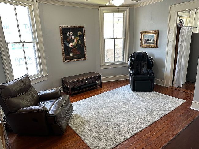 Additional photo 2 of property located at 1228 Pine St