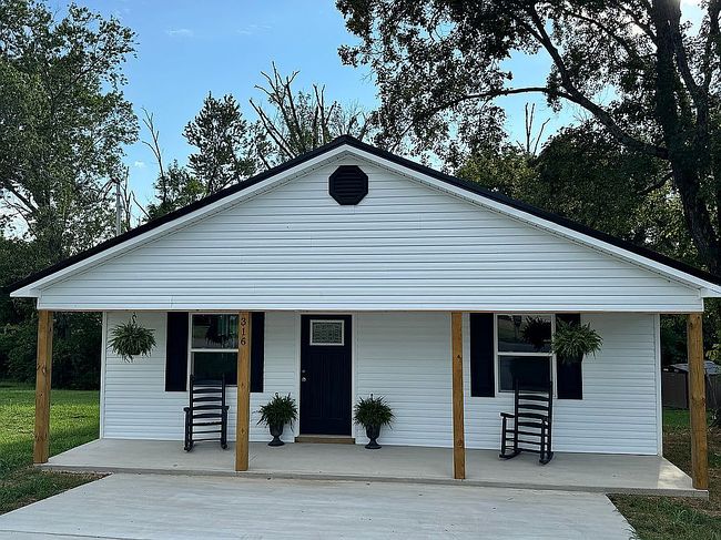 Photo of 316 Athens Pike, Etowah, TN