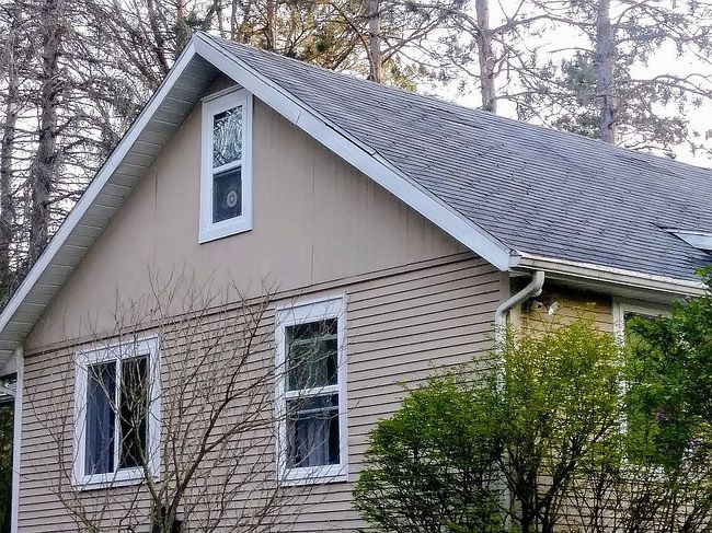 Photo of 4477 Knapp Ct Ne