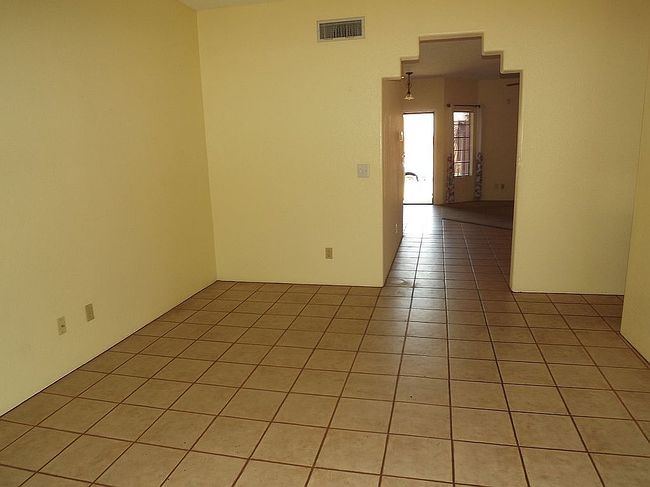 Additional photo 3 of property located at 2621 W Camino Llano