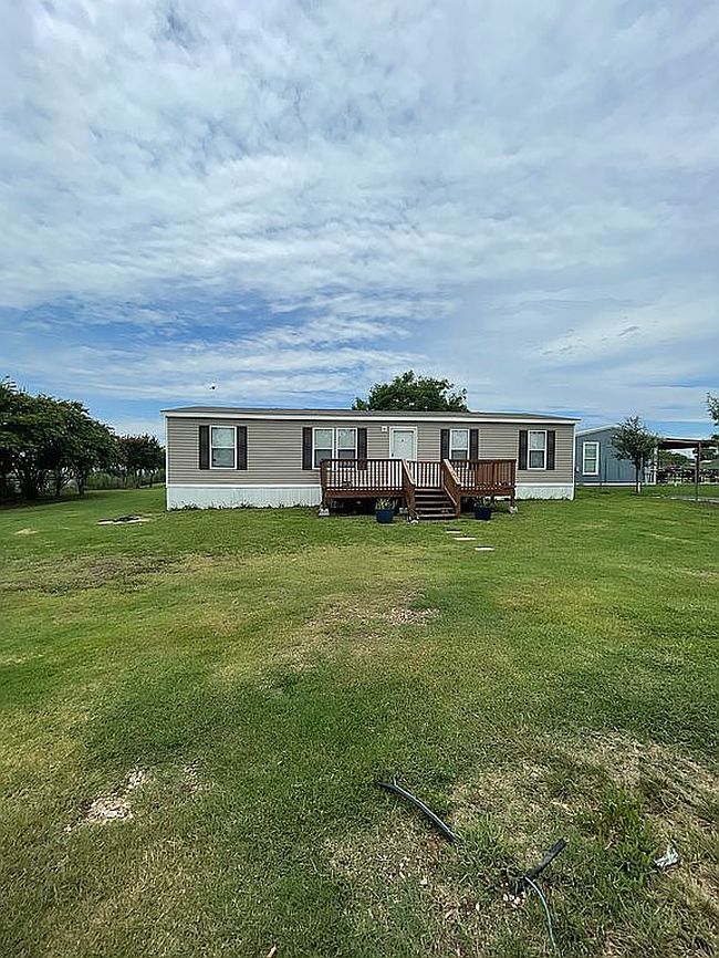 Photo of 8933 Karens Cor, Alvarado, TX
