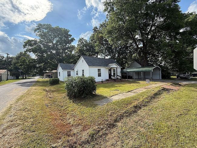 Additional photo 3 of property located at 406 S Walker Ave