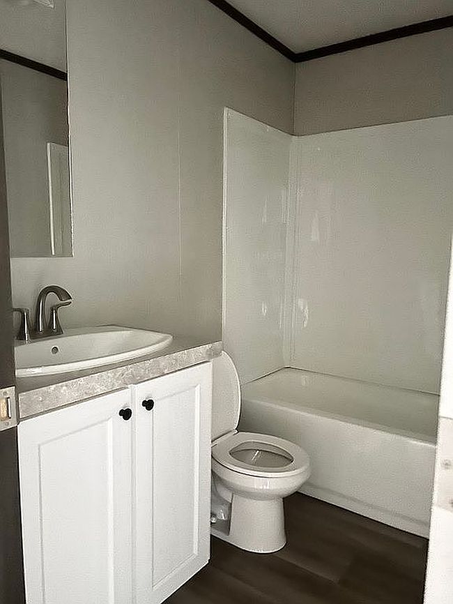 Image of 211 E Gloria Switch Rd