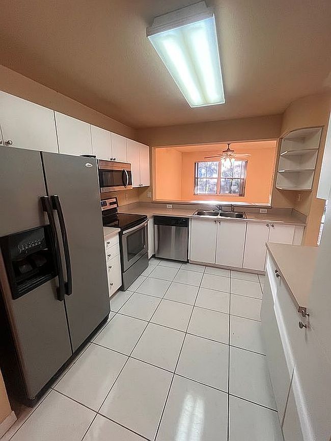 Photo of 4041 Nw 84th Ter, Sunrise, FL
