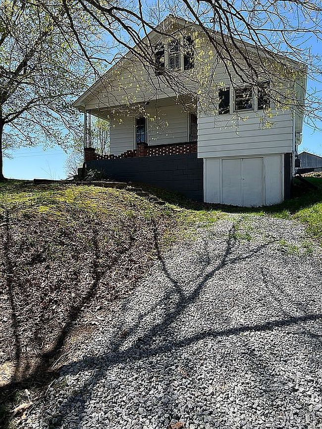 Image of 623 Smith Ridge Rd