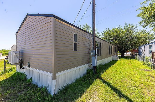 Image of 225 Arnold Blvd Trailer 46