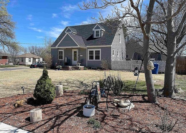 Photo of 1804 Elm St, Hays, KS