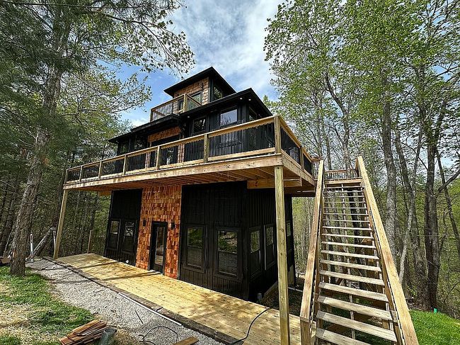 Image of 52 W Spencer Rd
