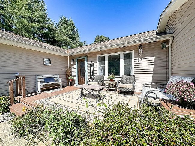 Photo of 8082 Grandview Rd, Columbus, IN