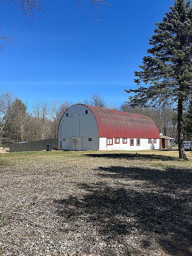 Photo of 2405 Gale Rd, Eaton Rapids, MI