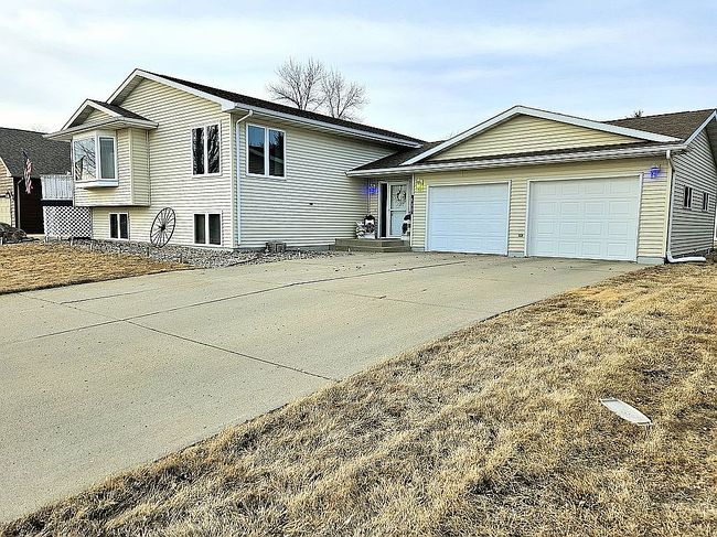 Image of 510 Meadow Creek Dr