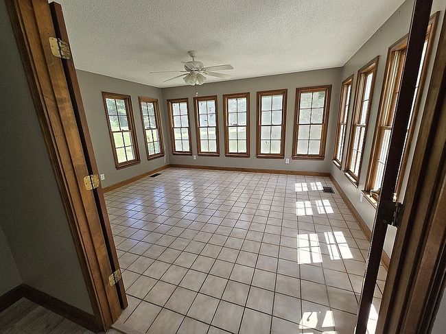Photo of 105 Crabtree Rd, Griffin, GA