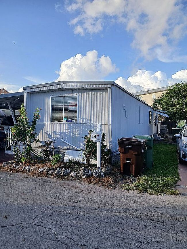 Photo of 2775 W Okeechobee Rd Lot 14, Hialeah, FL