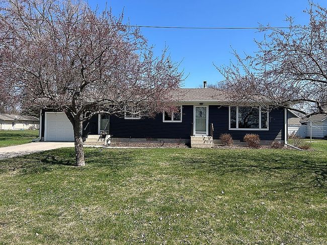 Image of 104 3rd St