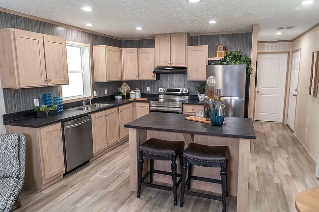 Image of 709 2nd St Ne Trailer 16
