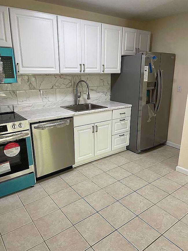 Image of 267 W Cedar St #B-1