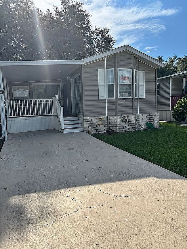 Photo of 39146 Otis Allen Rd #140, Zephyrhills, FL