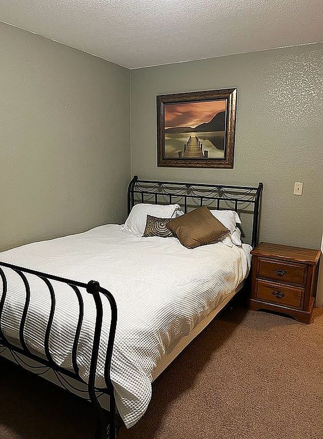 Image of 1212 Boswell Dr