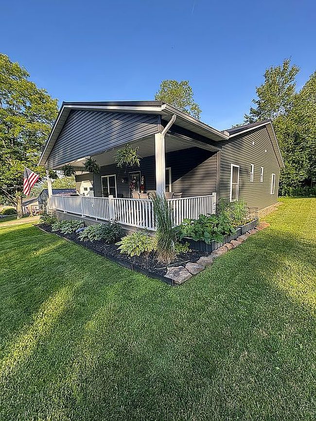 Photo of 25 Chris Dr, Bradford, PA