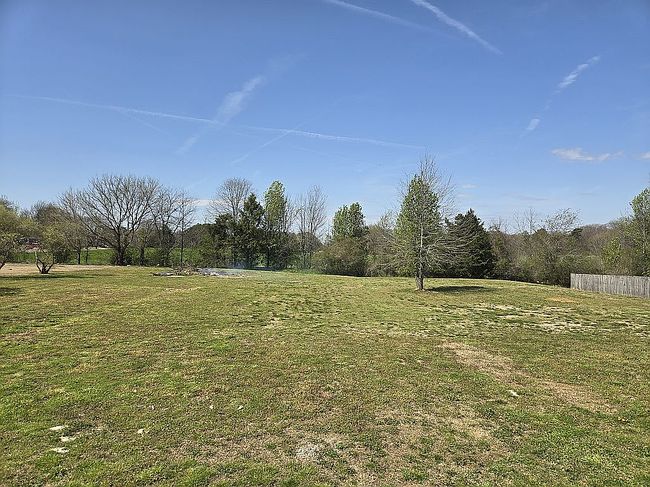 Image of 28 Helen Dr
