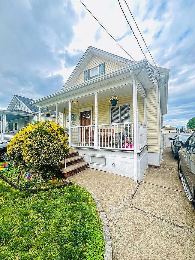 Photo of 52 Sargeant Ave, Clifton, NJ