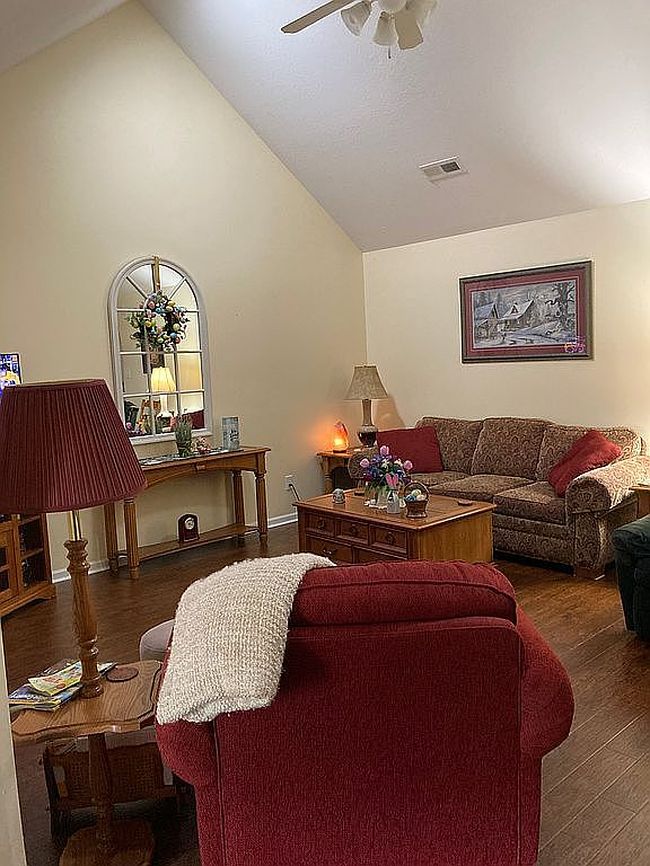 Image of 221 El Grande Ln
