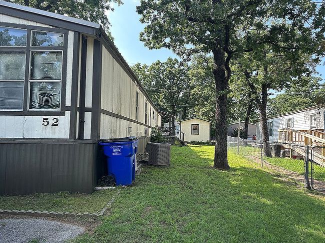 Photo of 52 Thousand Oaks Dr, Mansfield, TX