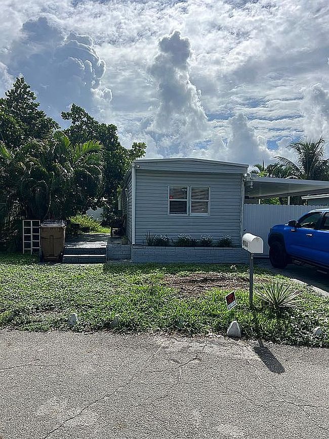 Photo of 4918 Ne 1st Ter, Pompano Beach, FL