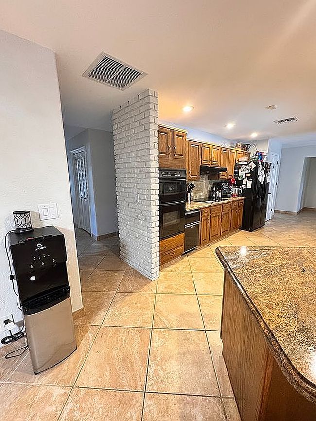 Image of 21920 Holly Tree Way