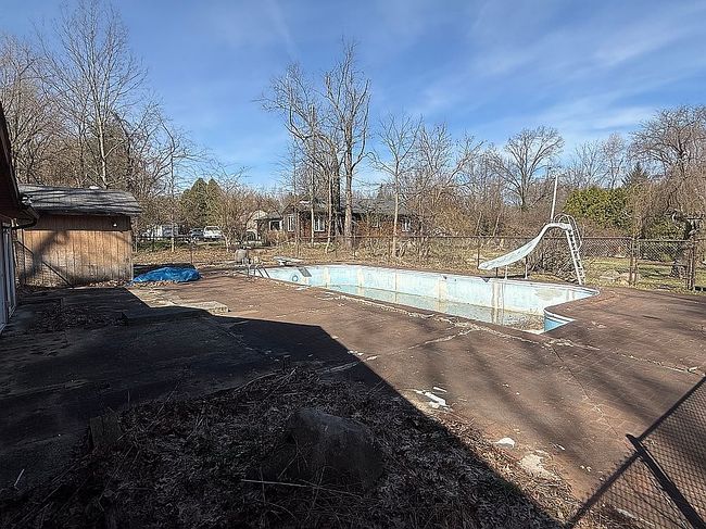 Image of 637 Northlawn Dr