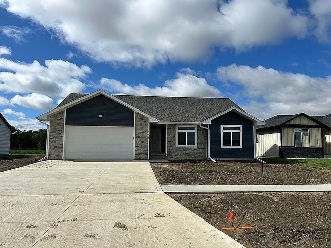 Photo of 1308 E 17th St, South Sioux City, NE