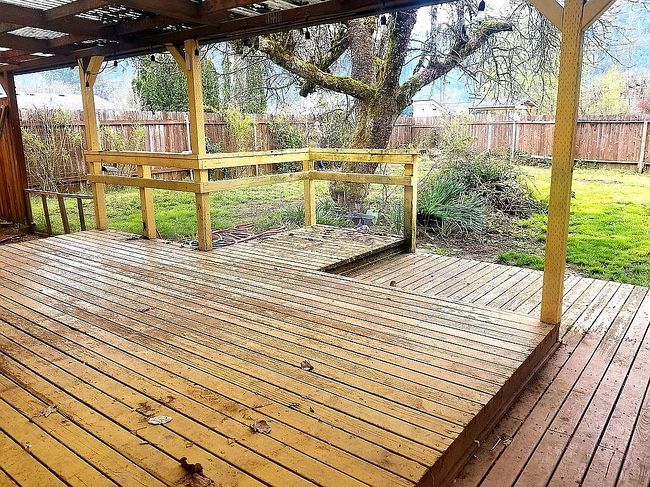 Photo of 47658 W 1st St, Oakridge, OR