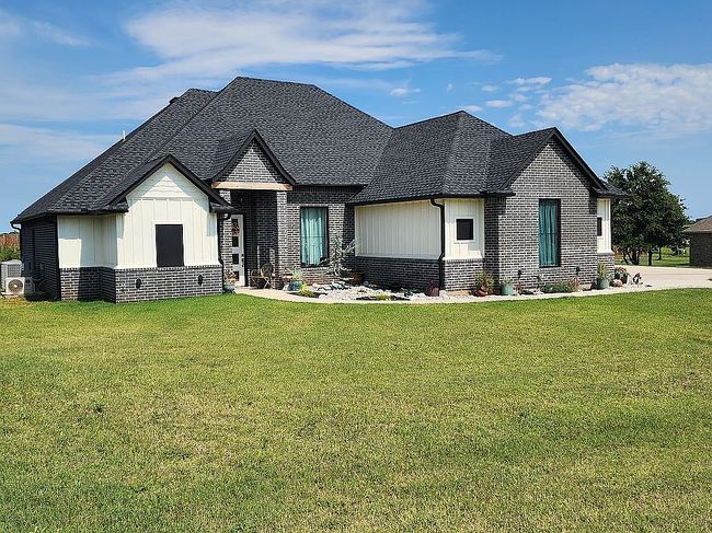 Preview of property located at 26784 Stirrup Ct