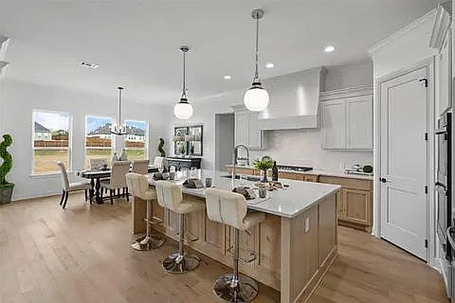 Photo of 1064 Tobey Ct, Aledo, TX