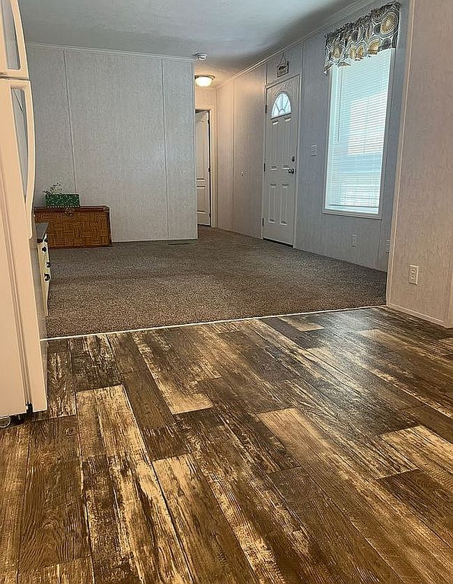 Photo of 658 Sound Ave #G6, Calverton, NY