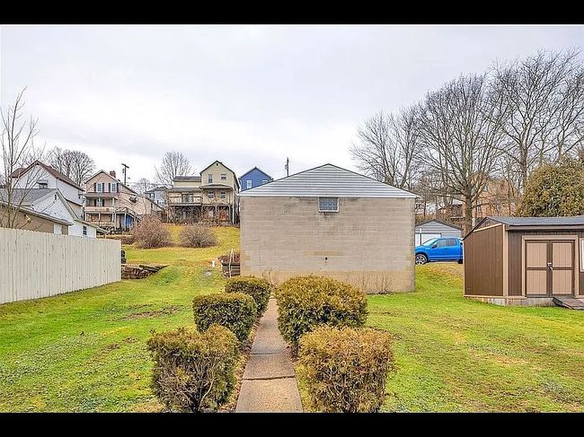 Photo of 411 Emerson St, Vandergrift, PA