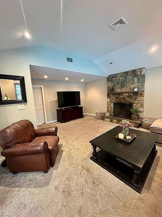 Photo of 51 Trommel Dr, Mahwah, NJ
