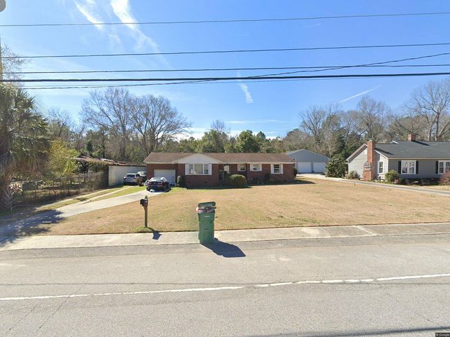 Image of 215 Mill St