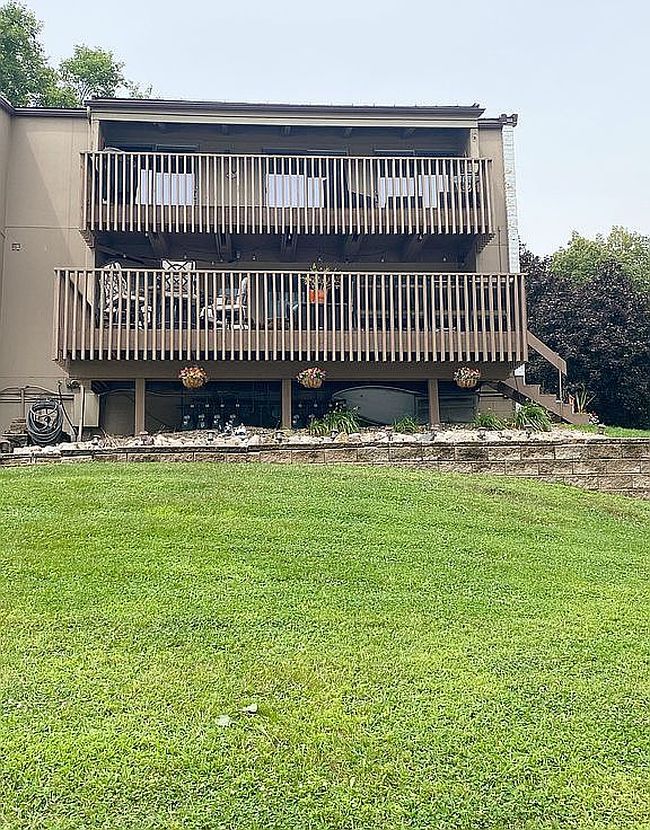 Photo of 2700 N Shore Dr Unit I-11, Clear Lake, IA