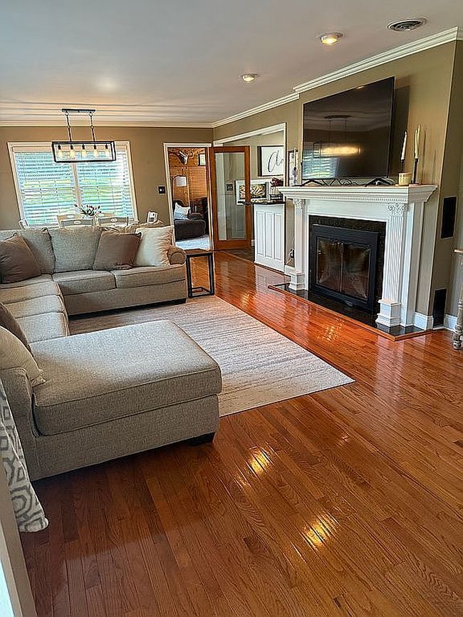 Photo of 1008 Walnut St, Macon, MO