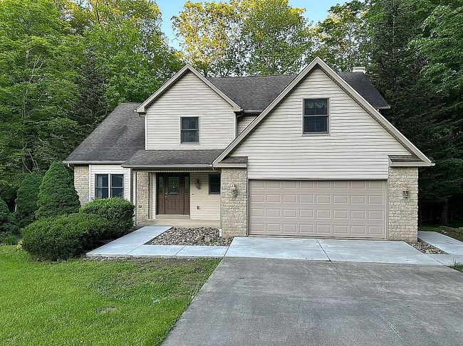 Preview of property located at 61 Desirade Rd
