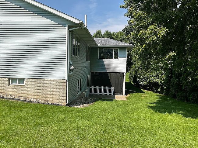Photo of 2011 Villa Pines Cir, Carbon Cliff, IL