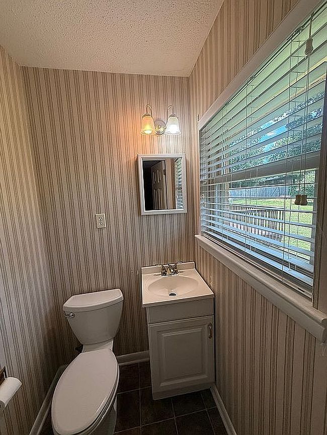 Photo of 700 Lindsay Ave, Chattanooga, TN