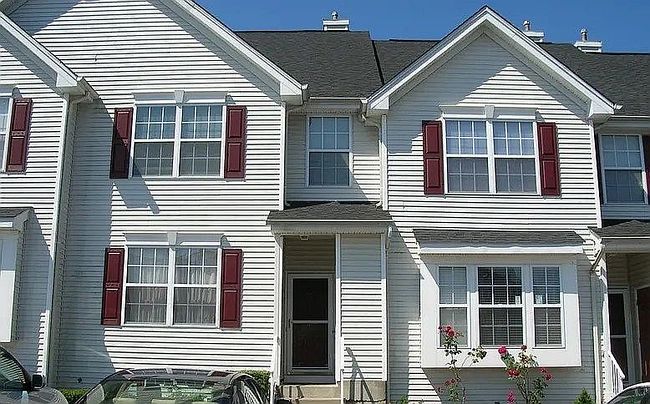 Photo of 303 Blossom Cir