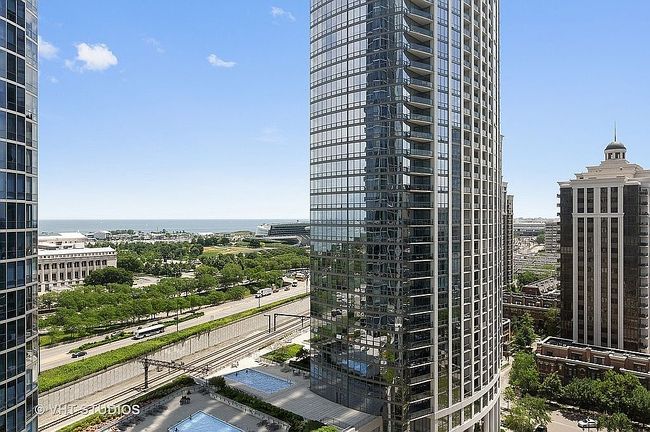 Image of 1201 S Prairie Ave #1505