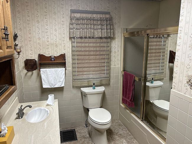 Photo of 124 N Meridian St, Goldsmith, IN