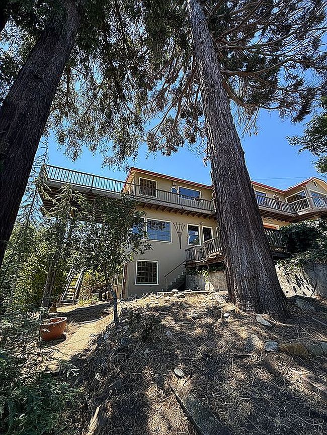 Photo of 240 Alexander St, Crockett, CA